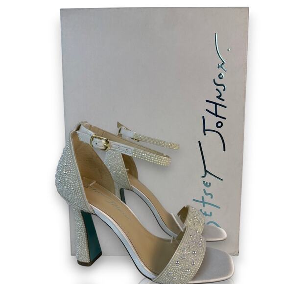 Betsey Johnson Sandals Dani Pearl Womens 8.5 M  Ivory Spool Heel Ankle Buckle - Picture 5 of 10